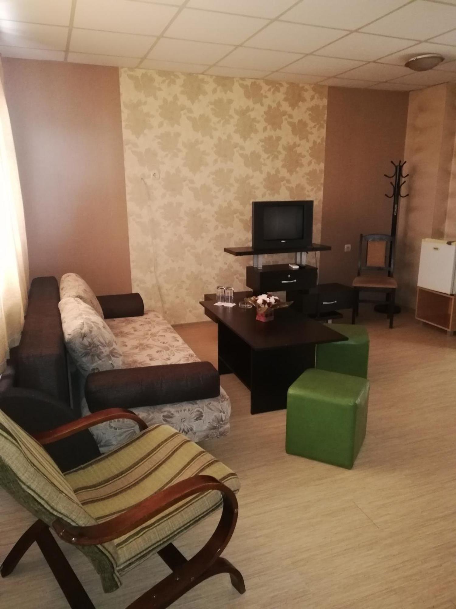 Хотелски Комплекс Родина Mizara Kamer foto